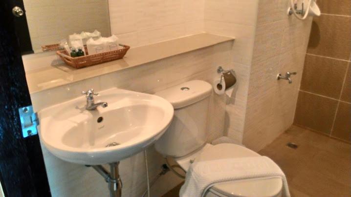 K2 Living Hotel Uttaradit Eksteriør billede